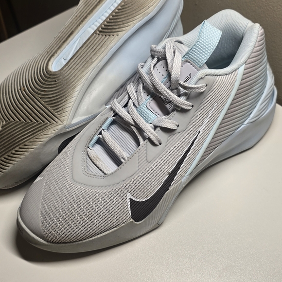 Nike | JT Academy Jump | Men's | Gray and Blue | Athletic Shoes | Size 8 - Picture 6 of 13